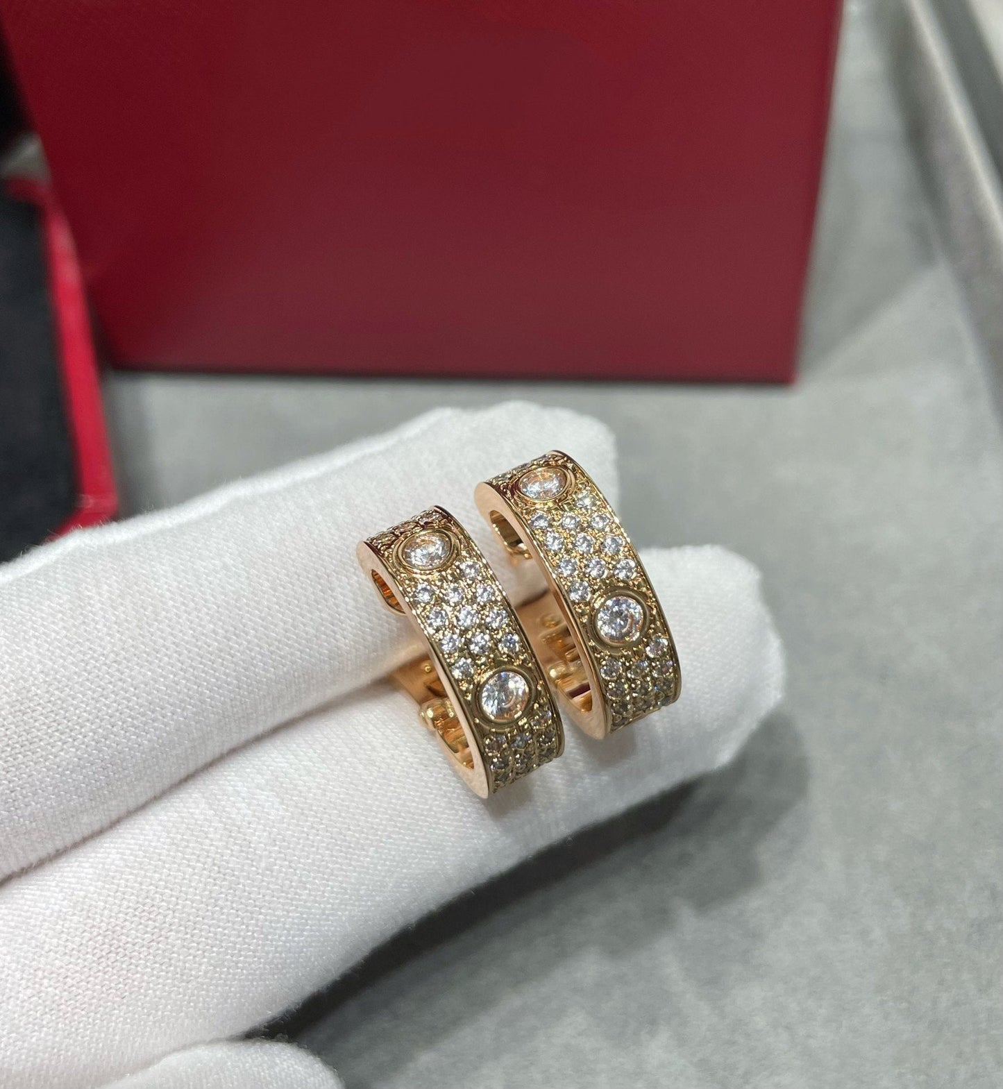 [：Polaidi Jewelry]LOVE 5.5MM DIAMOND PAVED EARRINGS