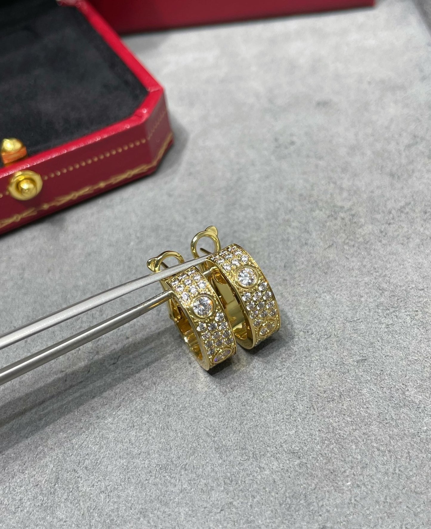 [：Polaidi Jewelry]LOVE 5.5MM DIAMOND PAVED EARRINGS