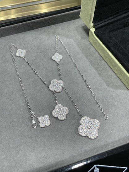[：Polaidi Jewelry]CLOVER 6 MOTIF DIAMOND PAVED NECKLACE