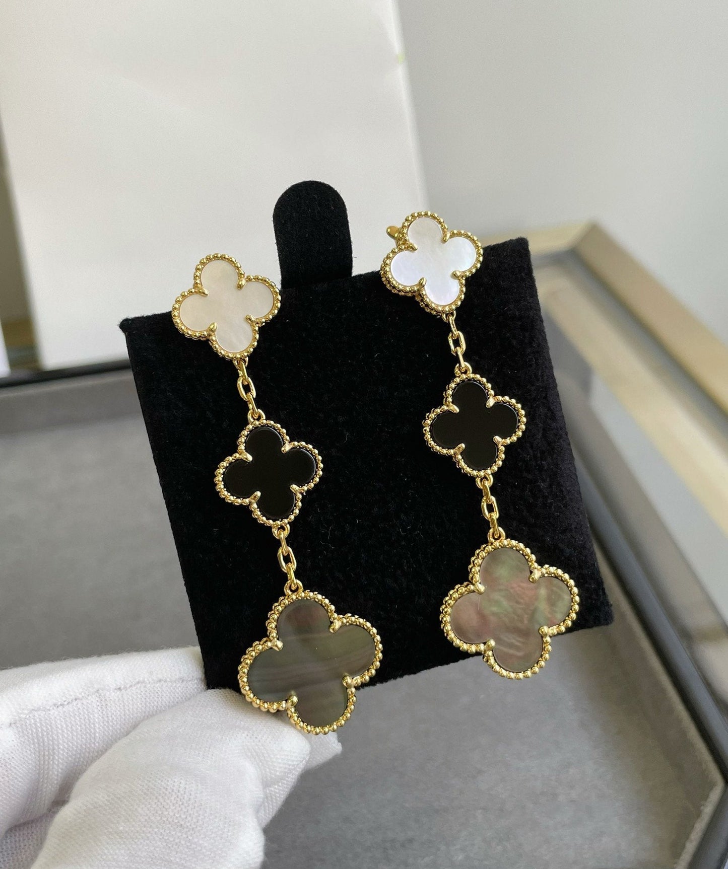 [：Polaidi Jewelry]CLOVER 3 MOTIF MOP ONYX DARK MOP PINK GOLD EARRINGS