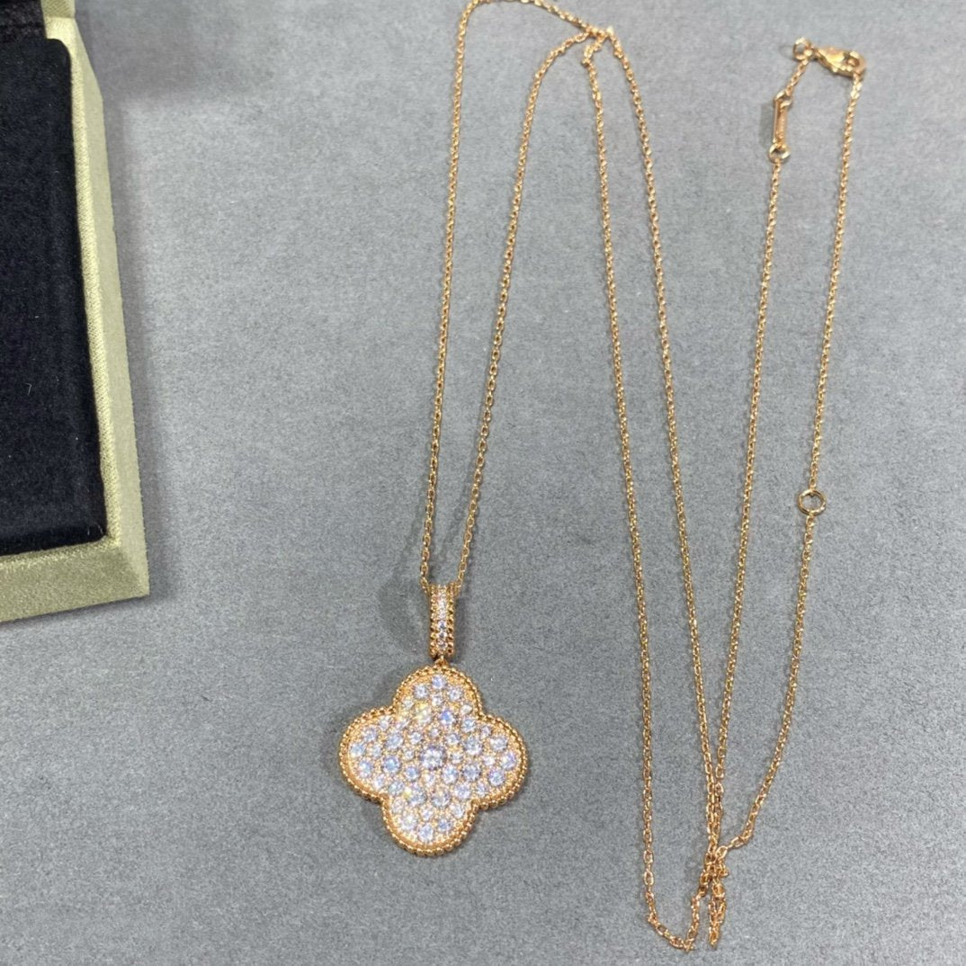 [：Polaidi Jewelry]CLOVER 25MM LARGE PEDANT DIAMOND PAVED LONG NECKLACE