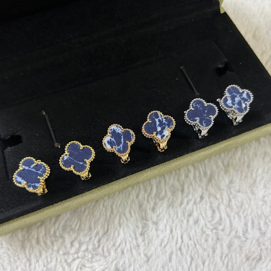 [Polaidi Jewelry]CLOVER PIETERSITE MEDIUM STUD EARRINGS