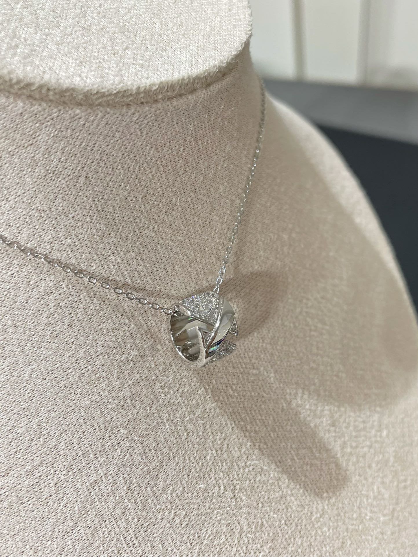 [Polaidi Jewelry]LIENS EVIDENCE DIAMOND PAVED NECKLACE