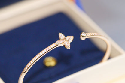 [：Polaidi Jewelry]IDYLLE PINK GOLD OPEN BRACELET DIAMOND PAVED