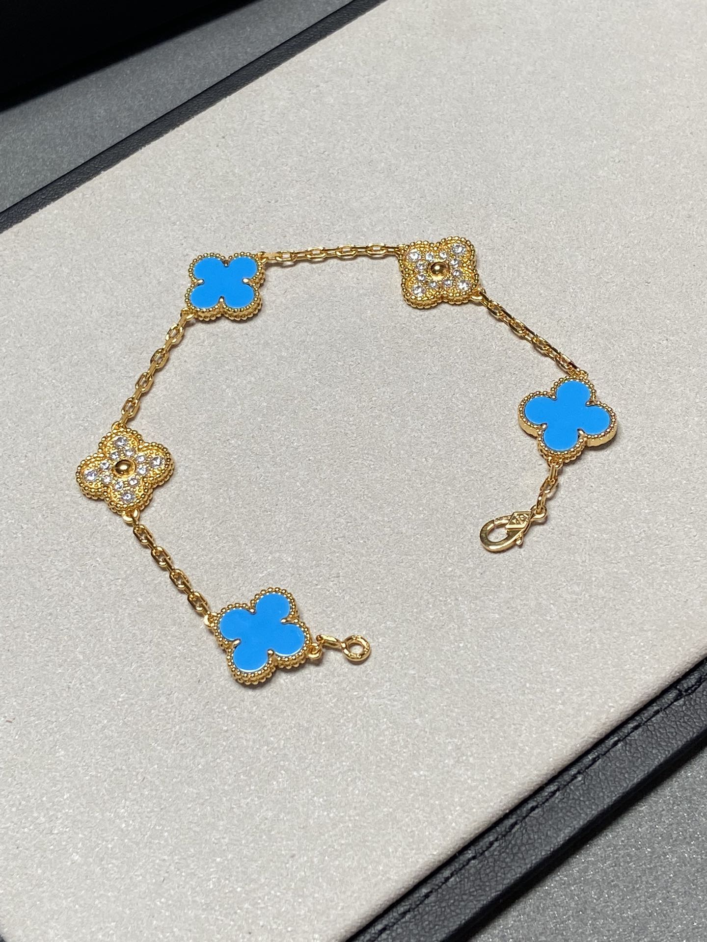 [：Polaidi Jewelry]CLOVER 5 MOTIF BLUE CHALCEDONY DIAMOND GOLD BRACELET