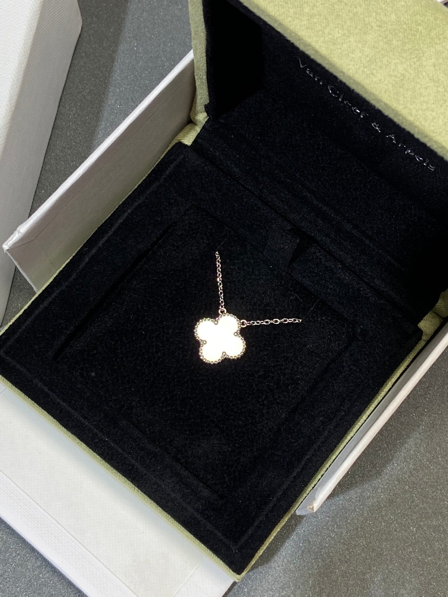 [：Polaidi Jewelry]CLOVER MEDIUM SILVER WHITE MOP NECKLACE