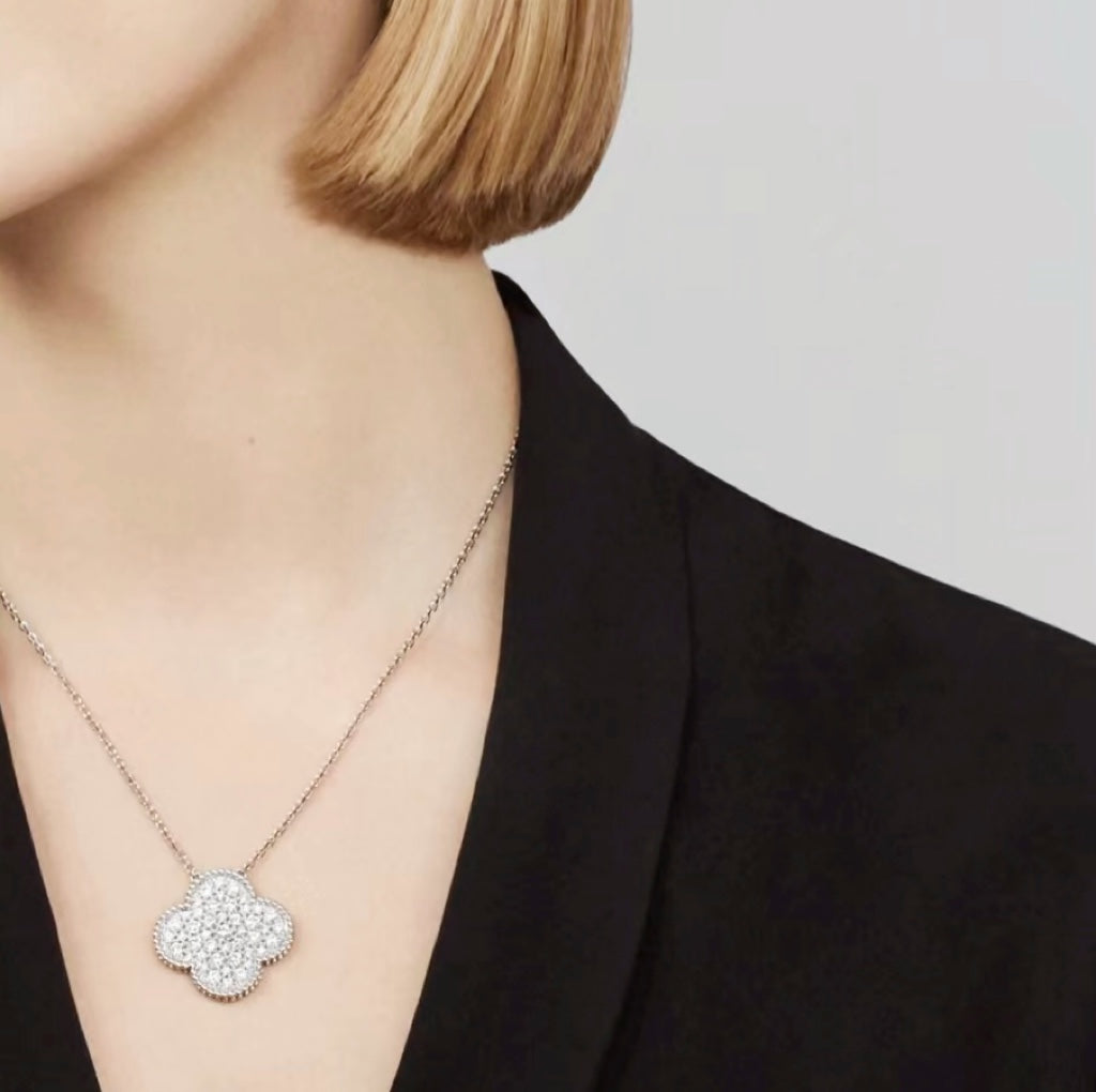 [：Polaidi Jewelry]CLOVER 25MM LARGE PENDANT DIAMOND PAVED SILVER NECKLACE