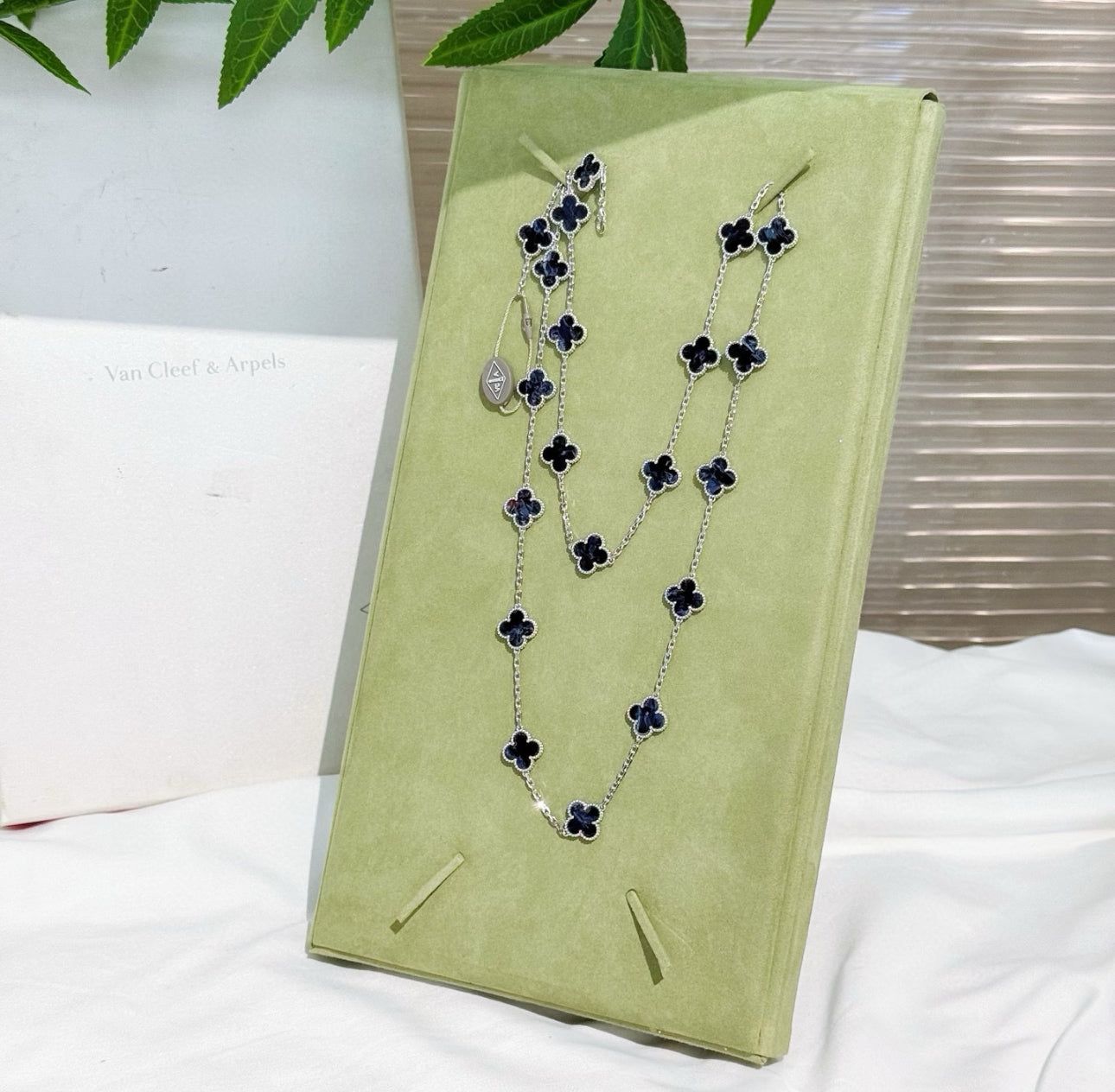 [Polaidi Jewelry]CLOVER 20 MOTIFS BIDE STONE NECKLACE
