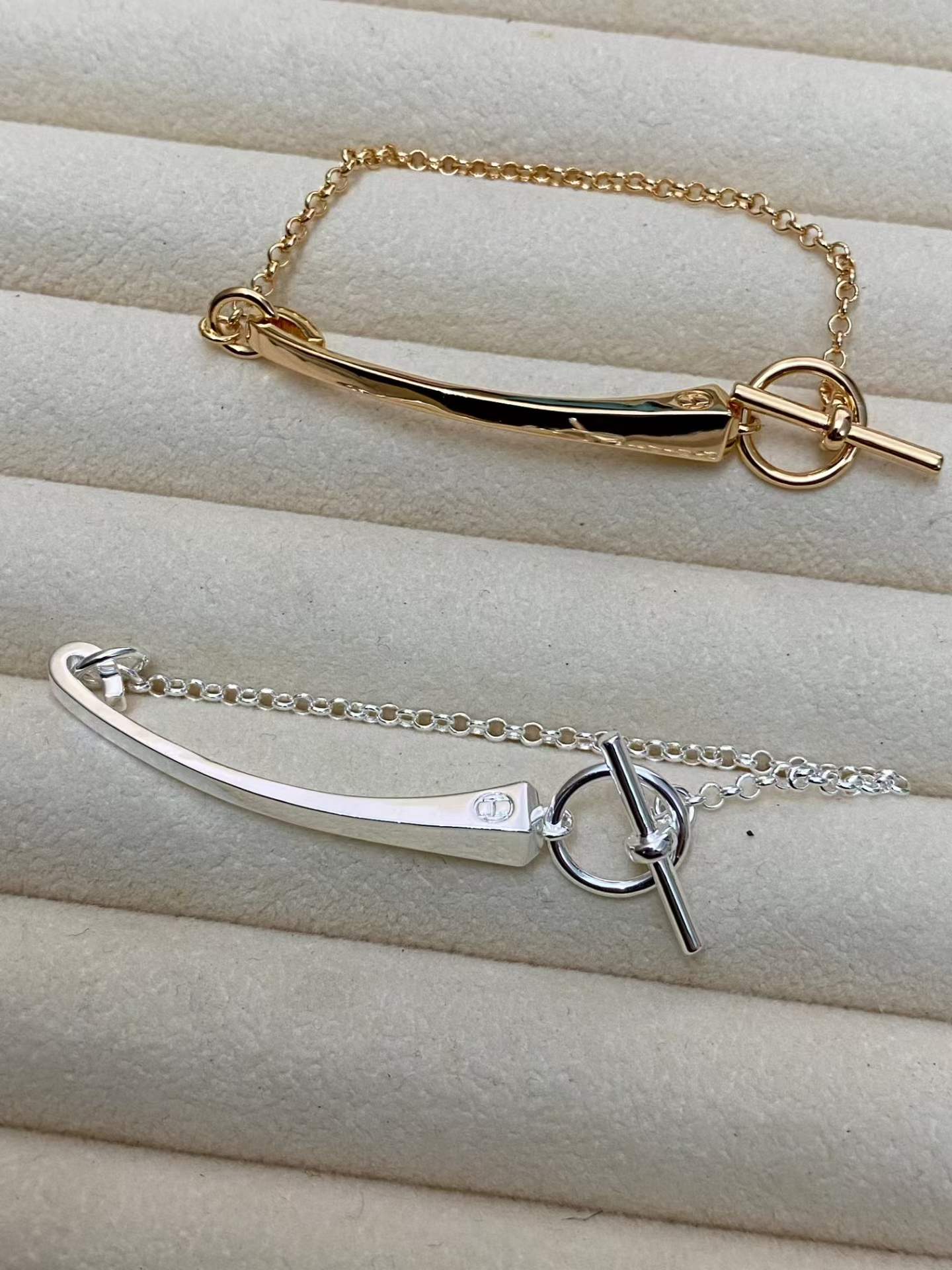 [Polaidi Jewelry]CLOU DE FORGE BRACELET WITH SQUARE CONE STUDS