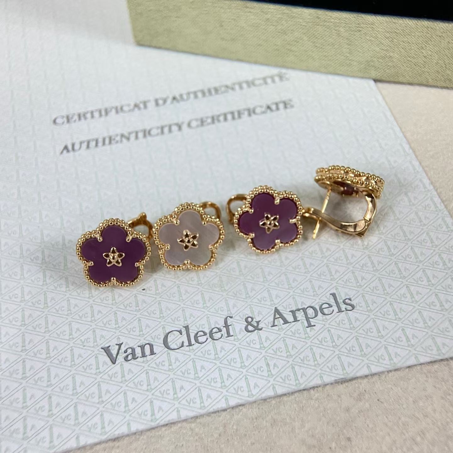 [Polaidi Jewelry]NEW PURPLE PLUM FRAGRANCE PLUM BLOSSOM GOLD EARRINGS