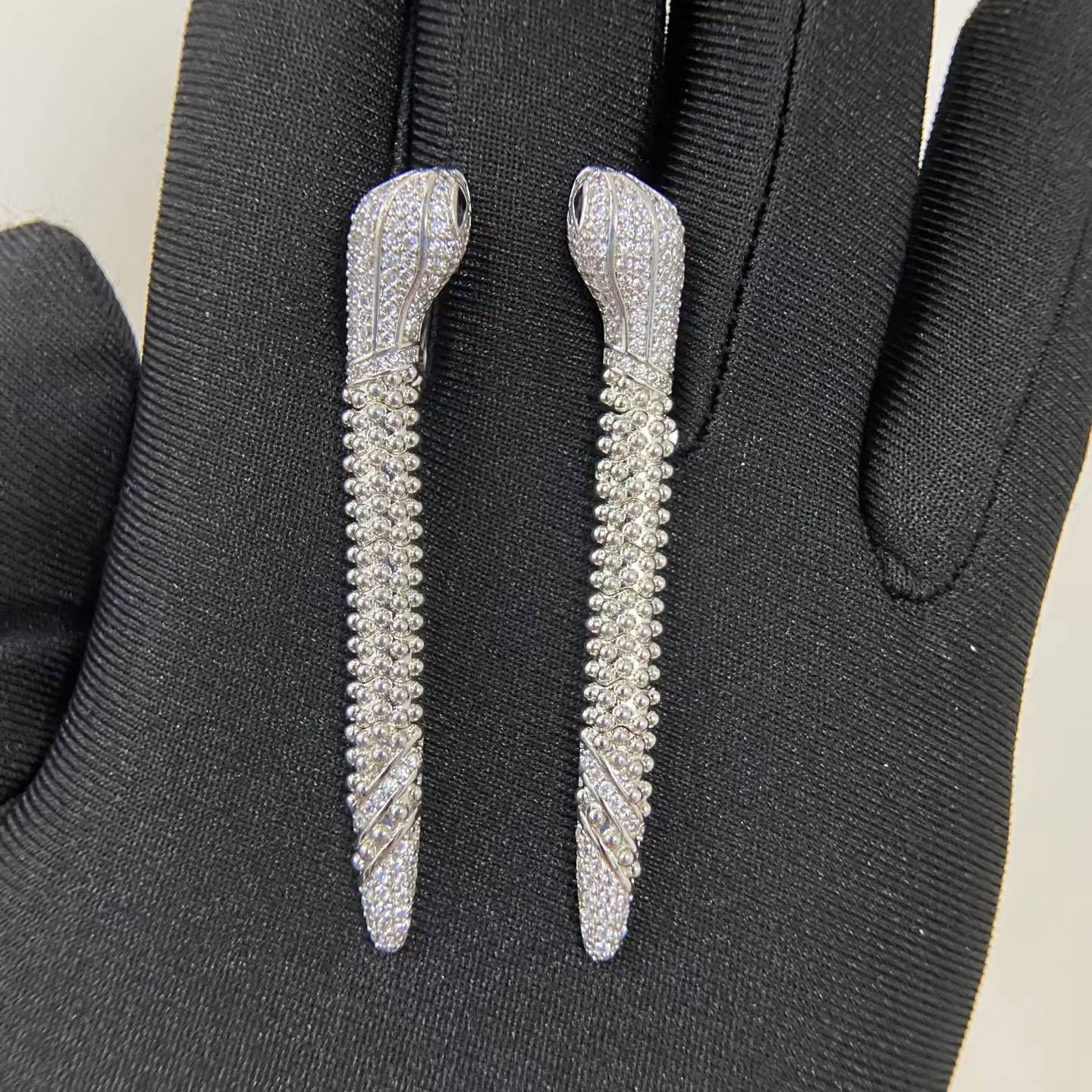 [Polaidi Jewelry]DIAMOND-SET DEW DROP SERPENT SERIES SNAKE CLIP EARRINGS