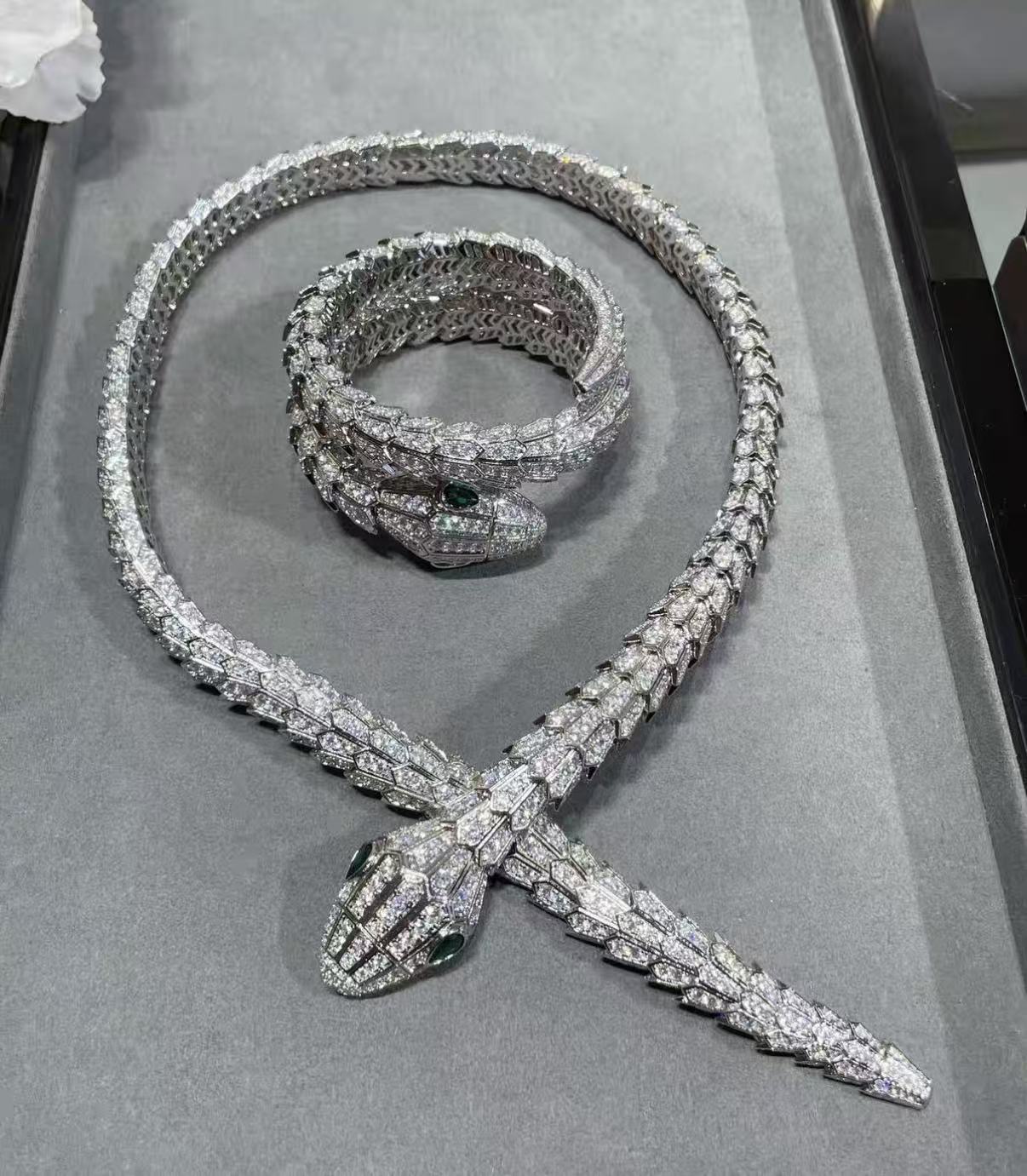 [Polaidi Jewelry]SERPENTI LARGE SIZE SNAKE NECKLACE