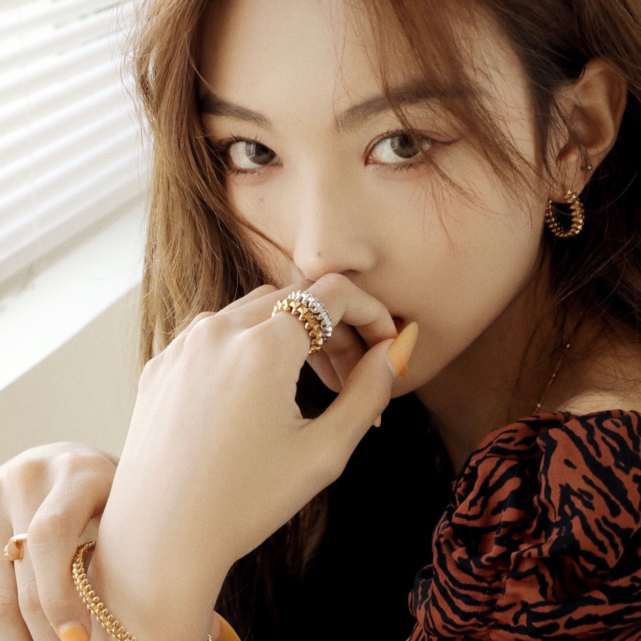 [Polaidi Jewelry]CLASH SMALL HOOP EARRINGS