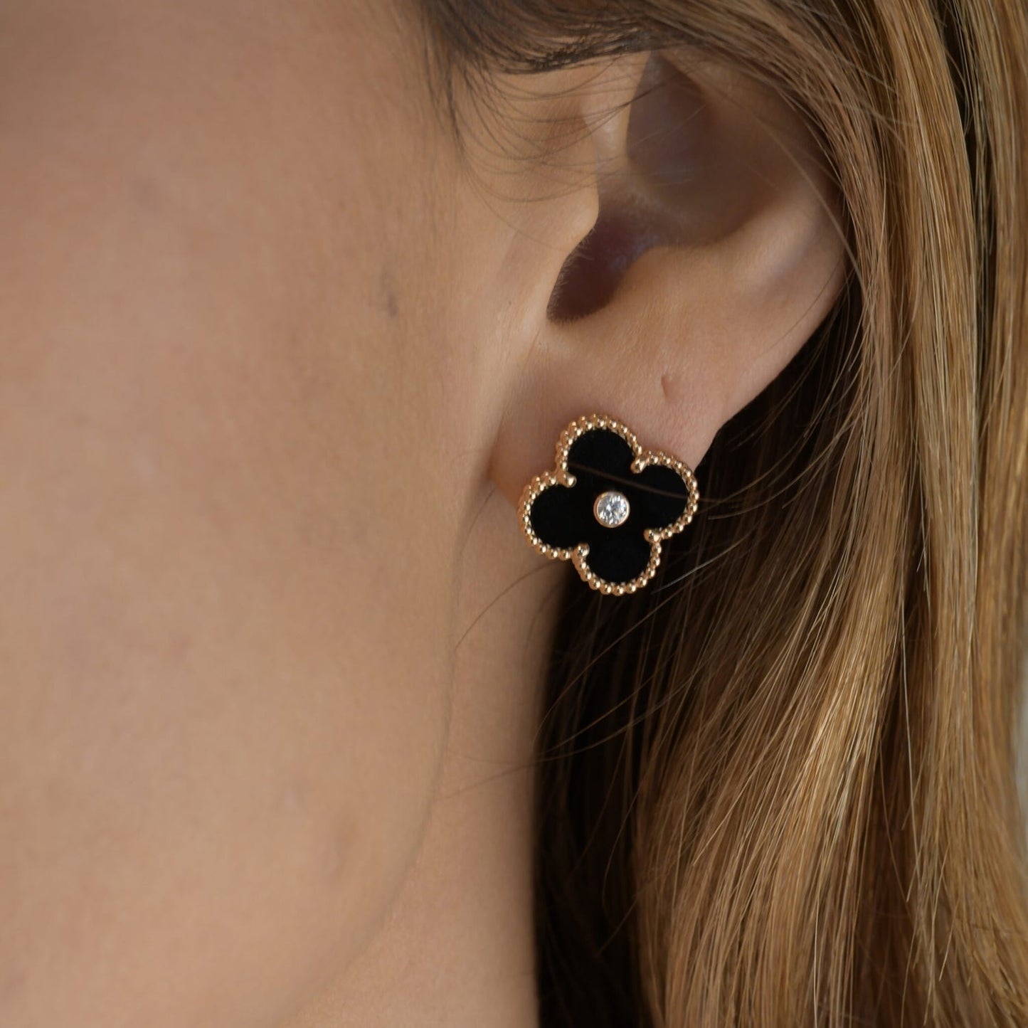 [：Polaidi Jewelry]CLOVER MEDIUM 1 MOTIFS ONYX DIAMOND EARRINGS