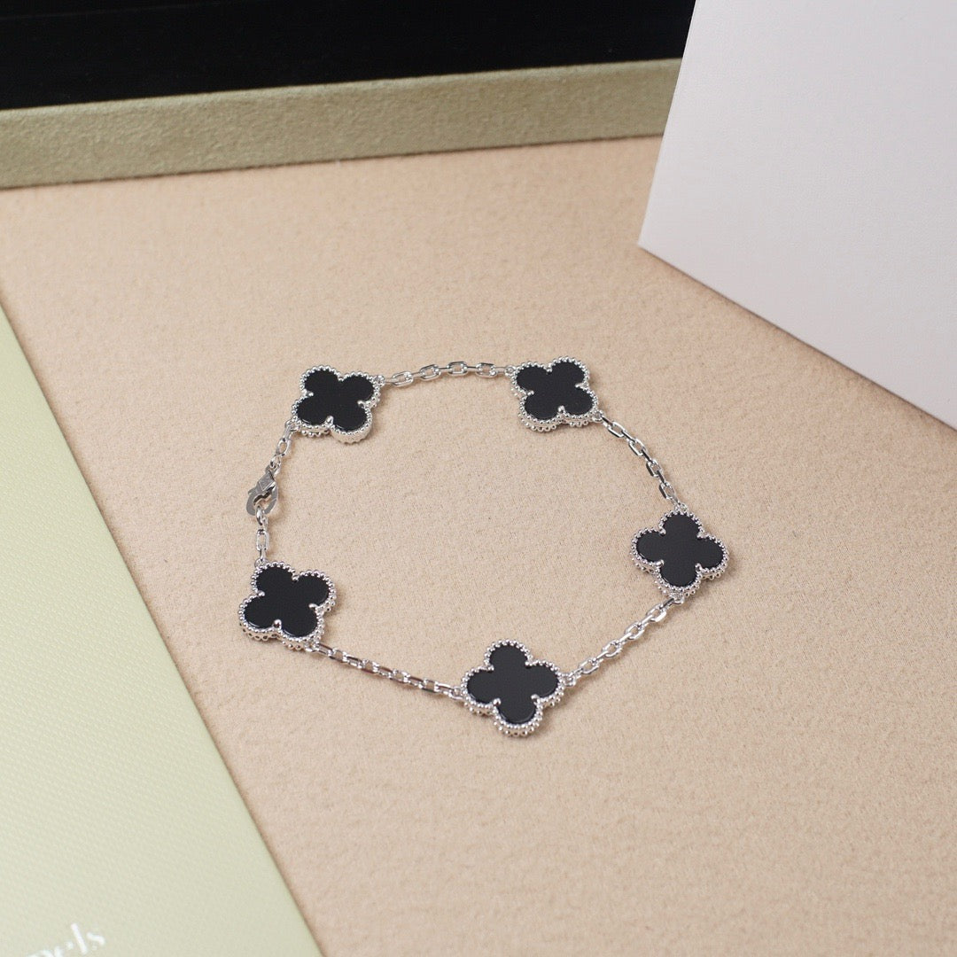 [：Polaidi Jewelry]CLOVER 5 MOTIF ONYXS  BRACELET SILVER