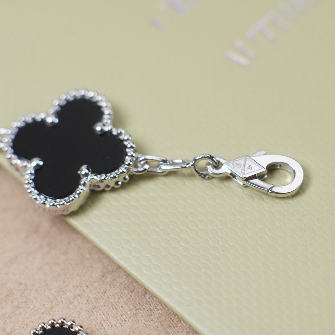 [：Polaidi Jewelry]CLOVER 5 MOTIF ONYXS  BRACELET SILVER