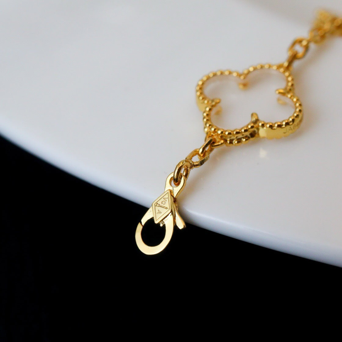 [Polaidi Jewelry]CLOVER 5 MOTIF ROCK CRYSTAL BRACELET