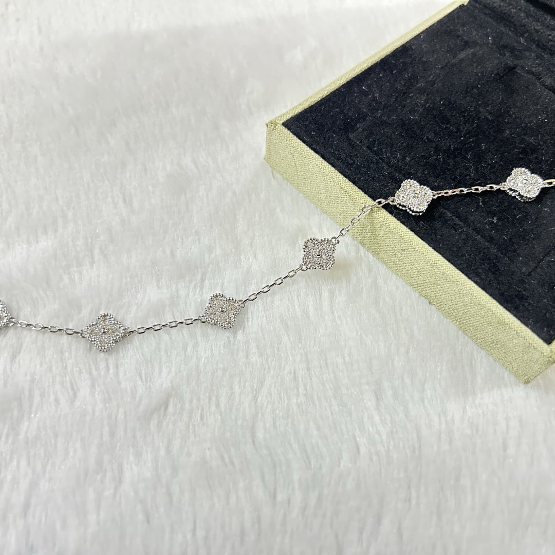 [：Polaidi Jewelry]CLOVER 6 MOTIF DIAMOND BRACELET