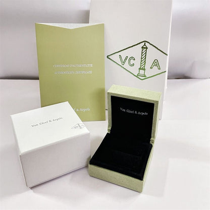[POLAIDI] VA CLOVER BOX GIFT BAG