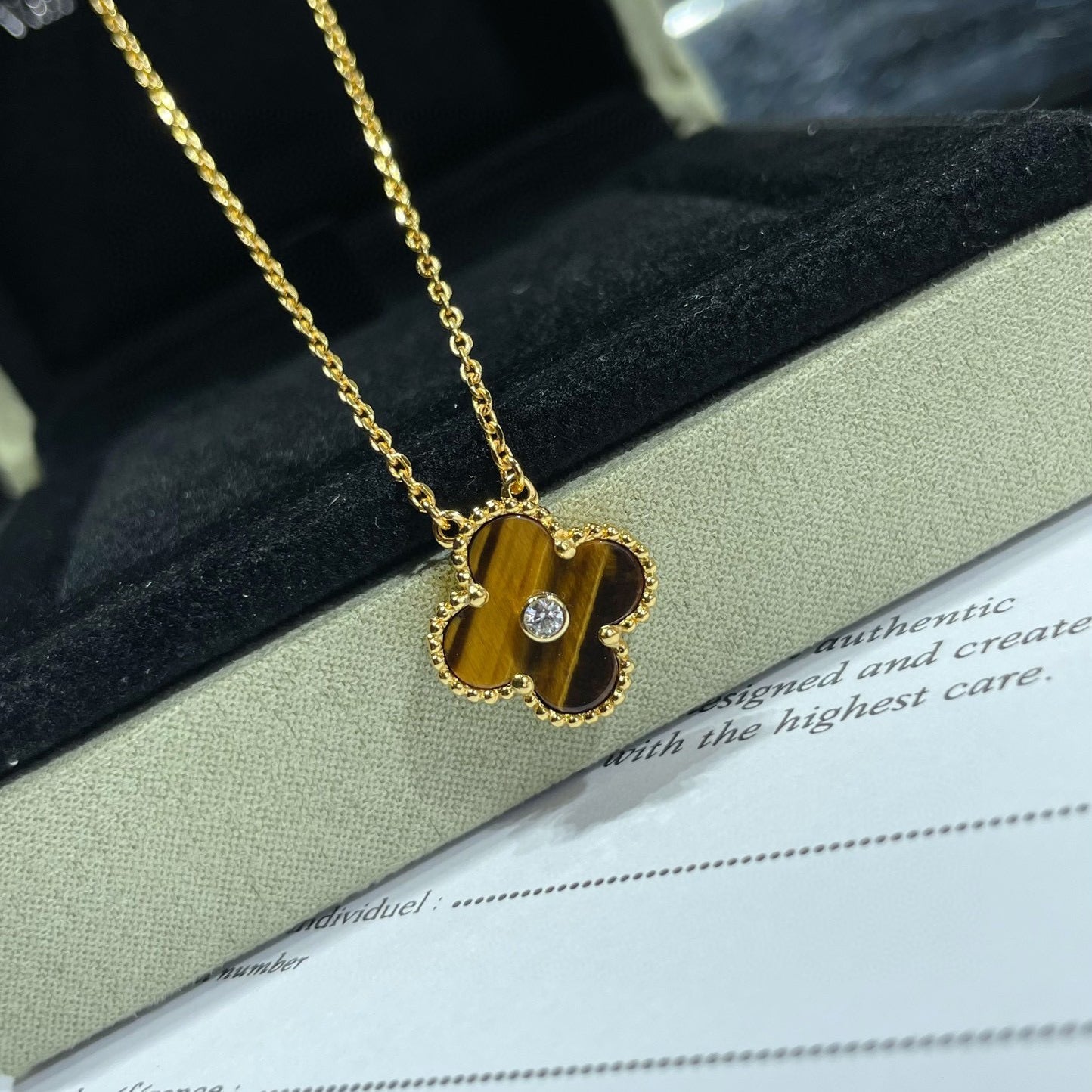 [Polaidi Jewelry]CLOVER 15MM DIAMOND AND YELLOW TIGER'S EYE AGATE necklace