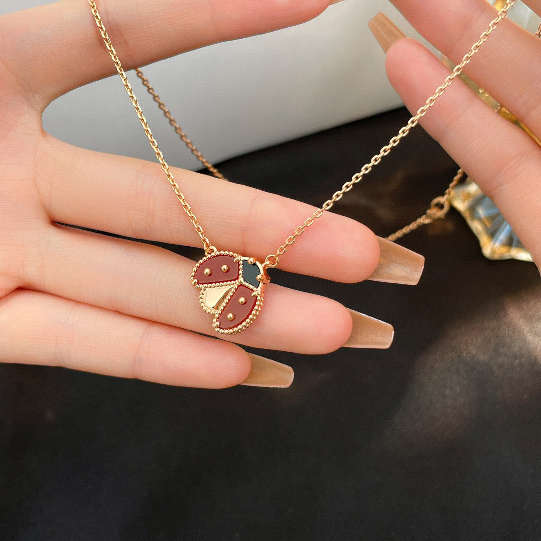 [：Polaidi Jewelry]LUCKY  CARNELIANS LADYBUG NECKLACE