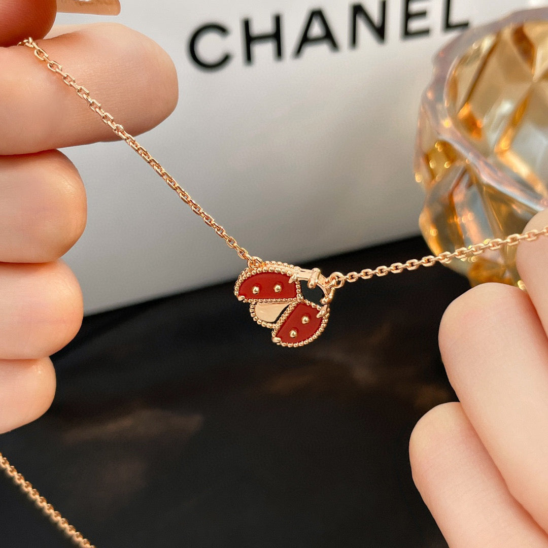 [：Polaidi Jewelry]LUCKY  CARNELIANS LADYBUG NECKLACE