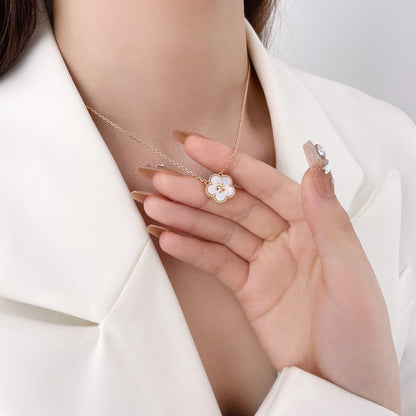 [：Polaidi Jewelry]LUCKY  WHITE MOP  PLUM BLOSSOM NECKLACE