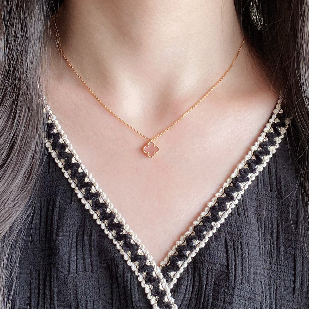 [Polaidi Jewelry]CLOVER 15MM PINK MOTHER-OF-PEARL SINGLE FLOWER NECKLACE