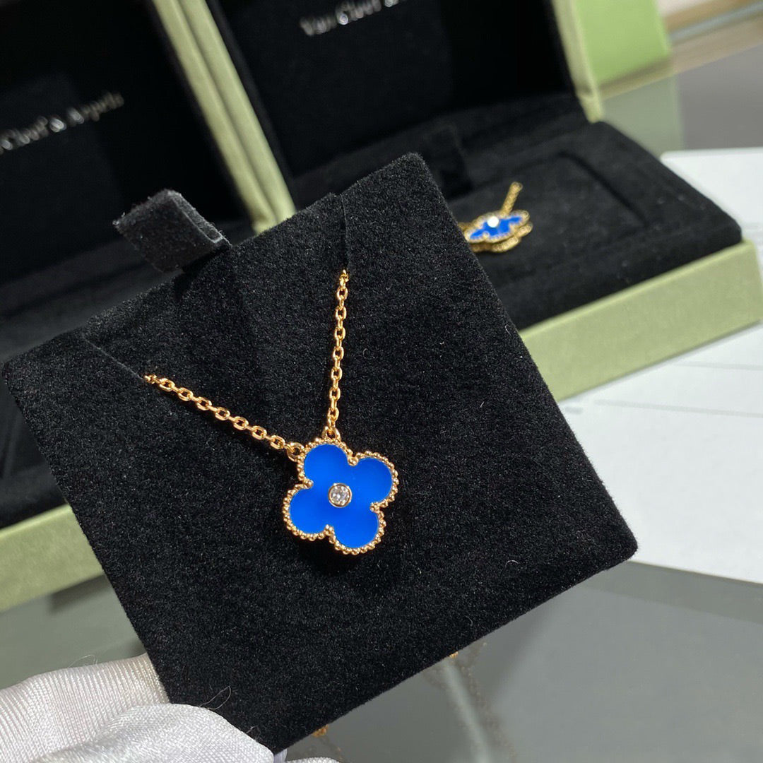 [：Polaidi Jewelry]CLOVER 15MM DIAMOND AND BLUE AGATE NECKLACE
