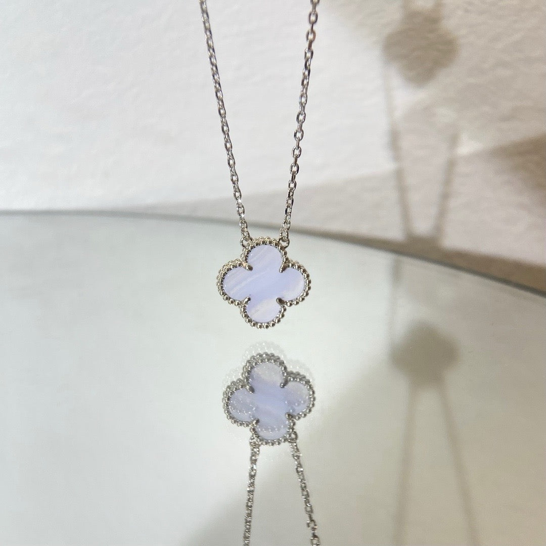 [Polaidi Jewelry]CLOVER 15MM BLUE CHALCEDONY NECKLACE SILVER