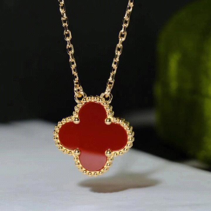 [Polaidi Jewelry]CLOVER 15MM CARNELIAN SINGLE FLOWER NECKLACE