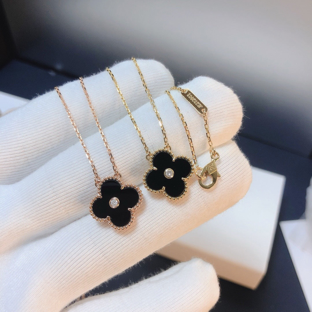 [Polaidi Jewelry]CLOVER 15MM DIAMOND ONYX NECKLACE