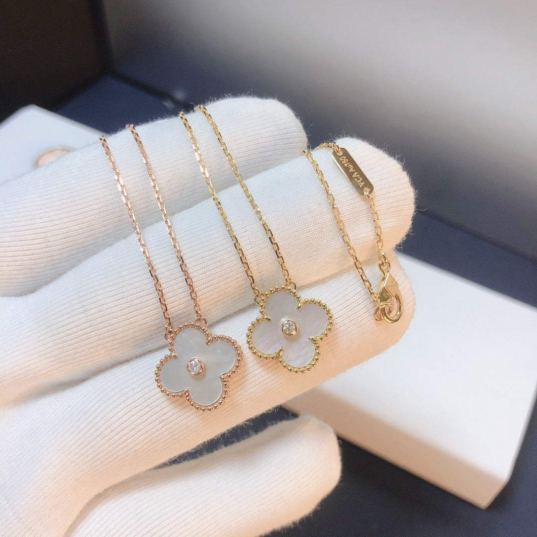 [：Polaidi Jewelry]CLOVER 15MM DIAMOND WHITE FRITILLARIA NECKLACE