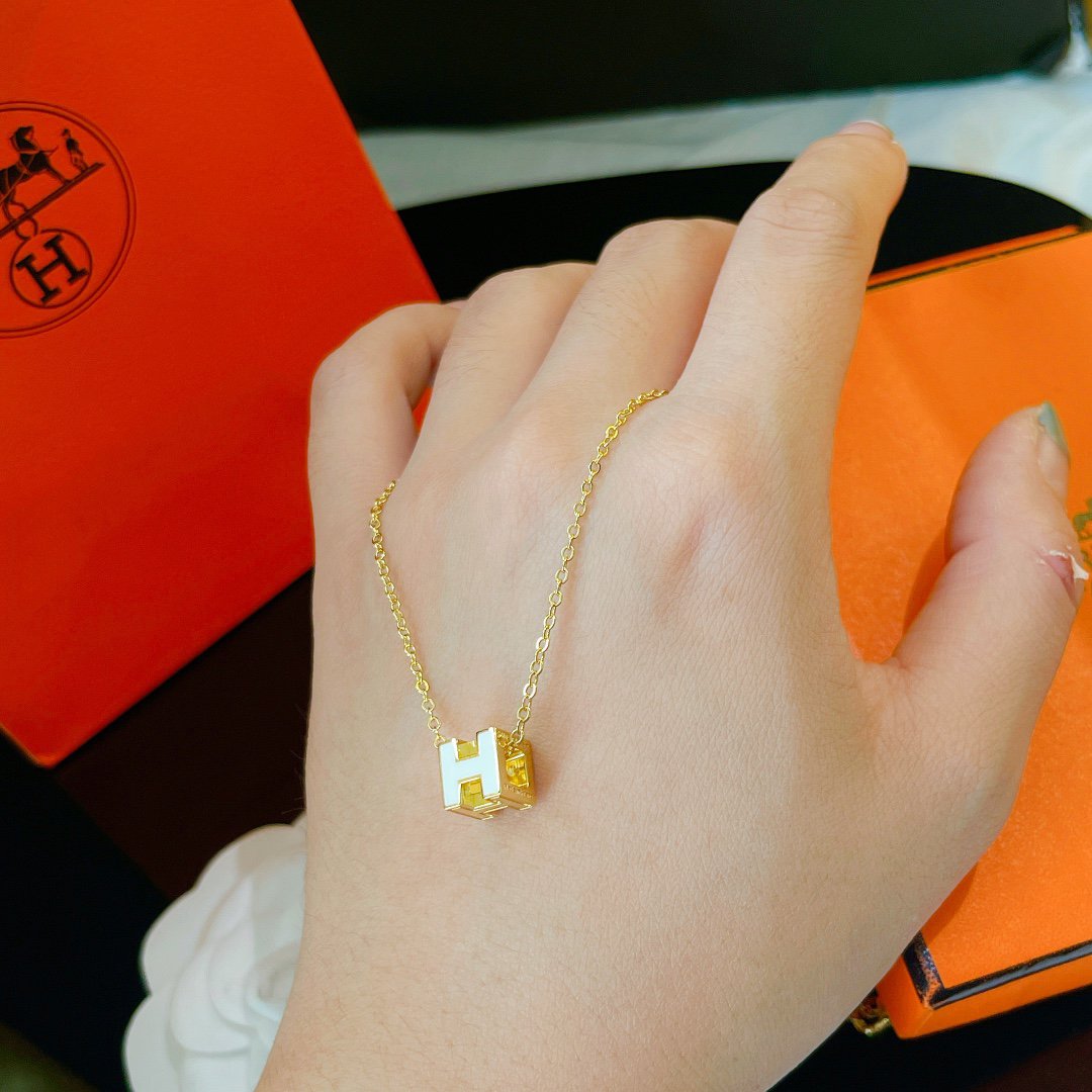 [Polaidi Jewelry]H WHITE SQUARE GOLD NECKLACE