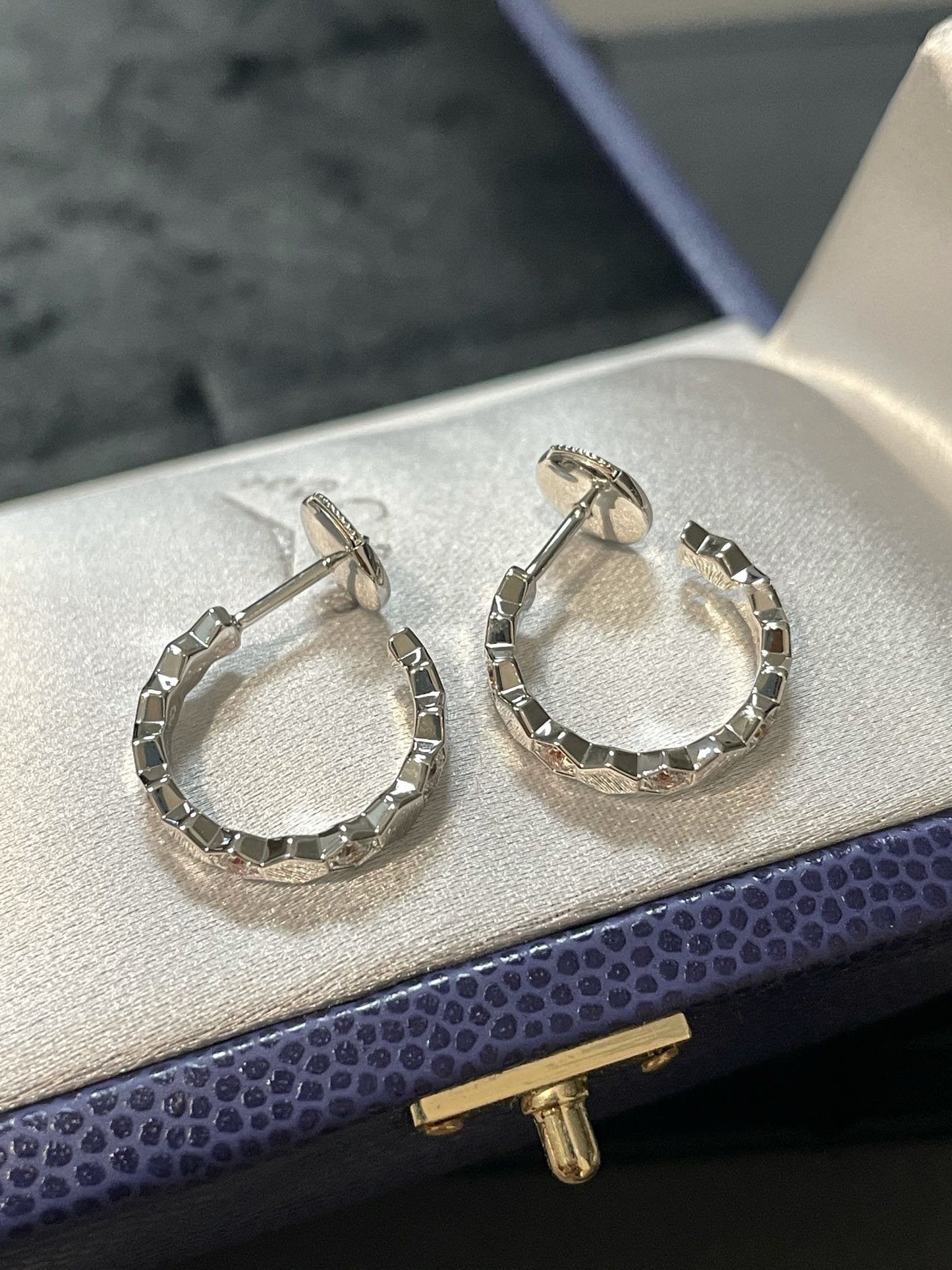 [：Polaidi Jewelry]Hollow Design Four-Leaf Clover Flower Shape Earrings