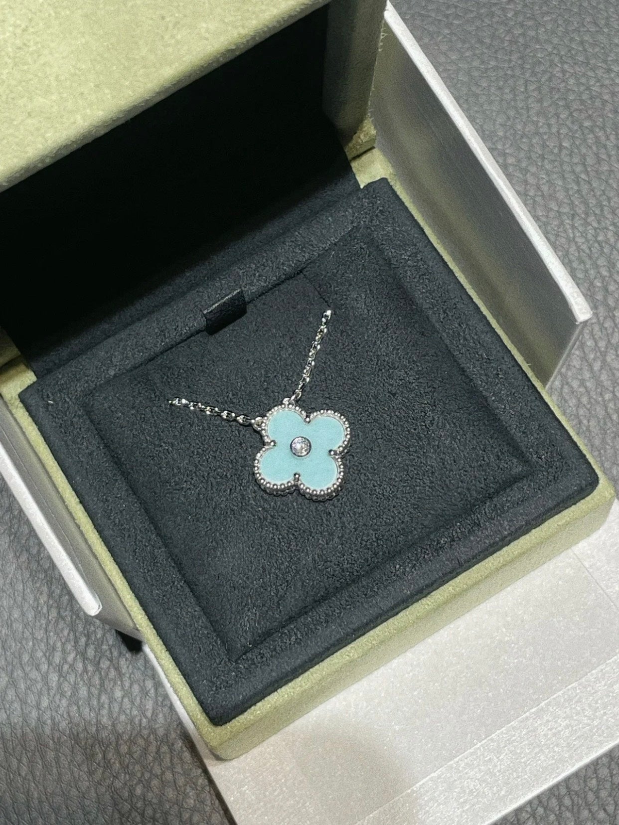 [：Polaidi Jewelry]CLOVER 1 DIAMOND LIGHT BLUE SILVER NECKLACE