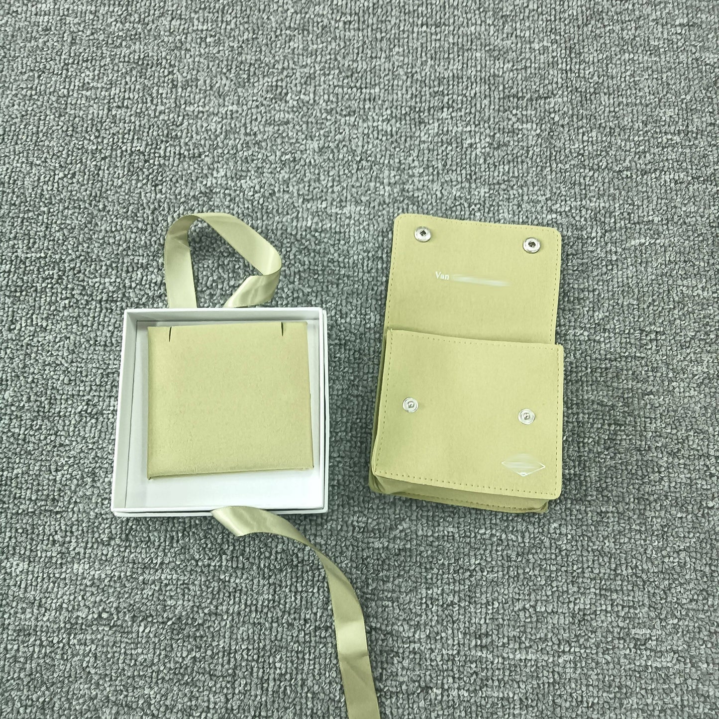 [POLAIDI] VA CLOVER BOX GIFT BAG