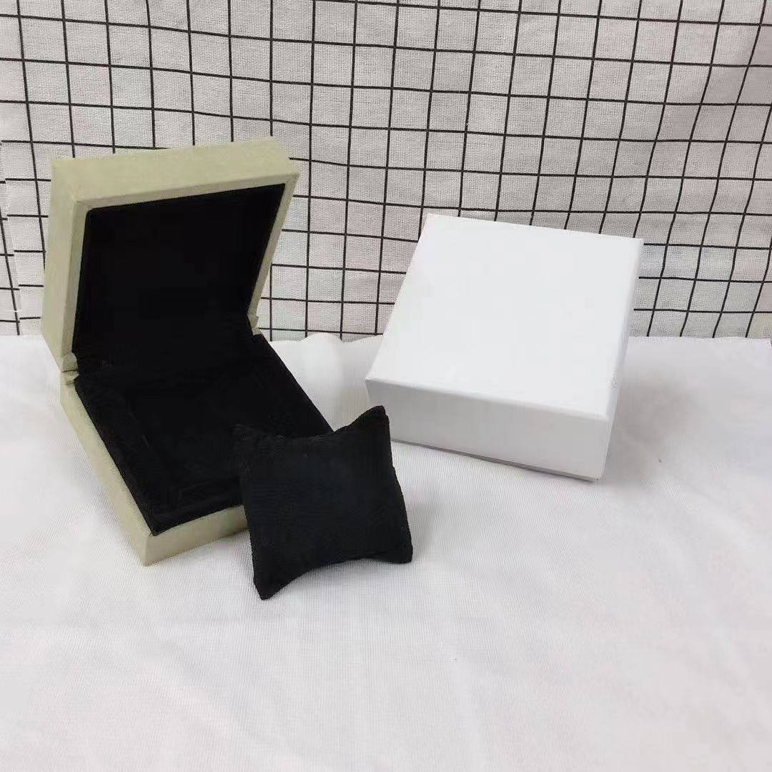 [POLAIDI] VA CLOVER BOX GIFT BAG