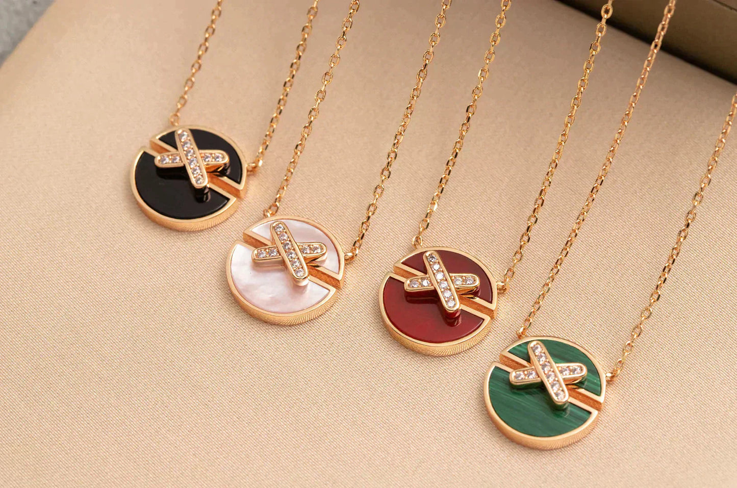 [：Polaidi Jewelry]JEUX DE ROSE GOLD DIAMOND NECKLACE