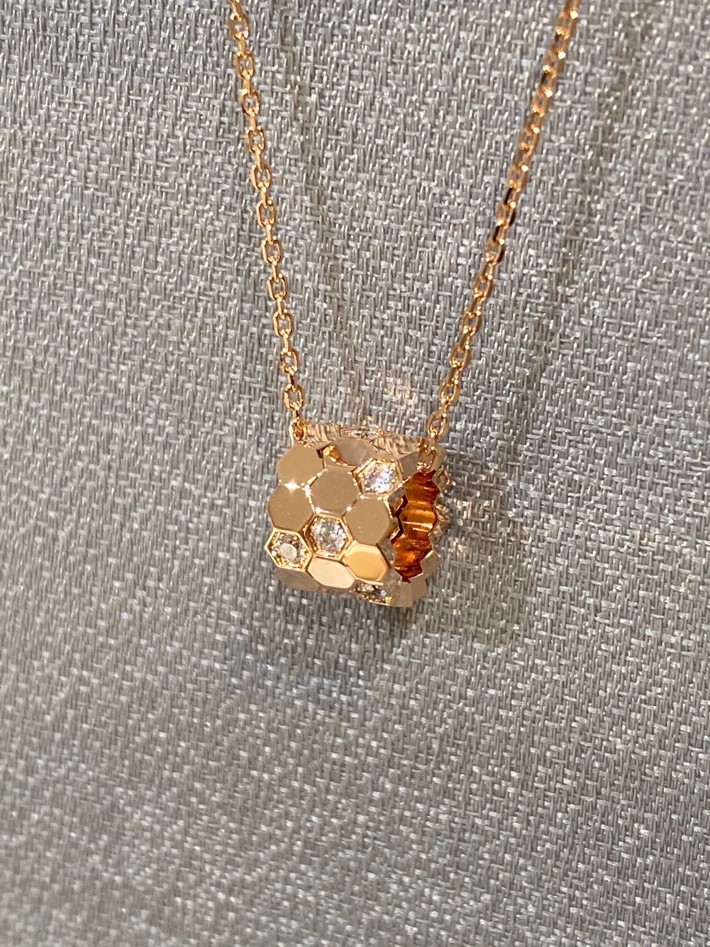 [Polaidi Jewelry]BEE LOVE DIAMOND NECKLACE