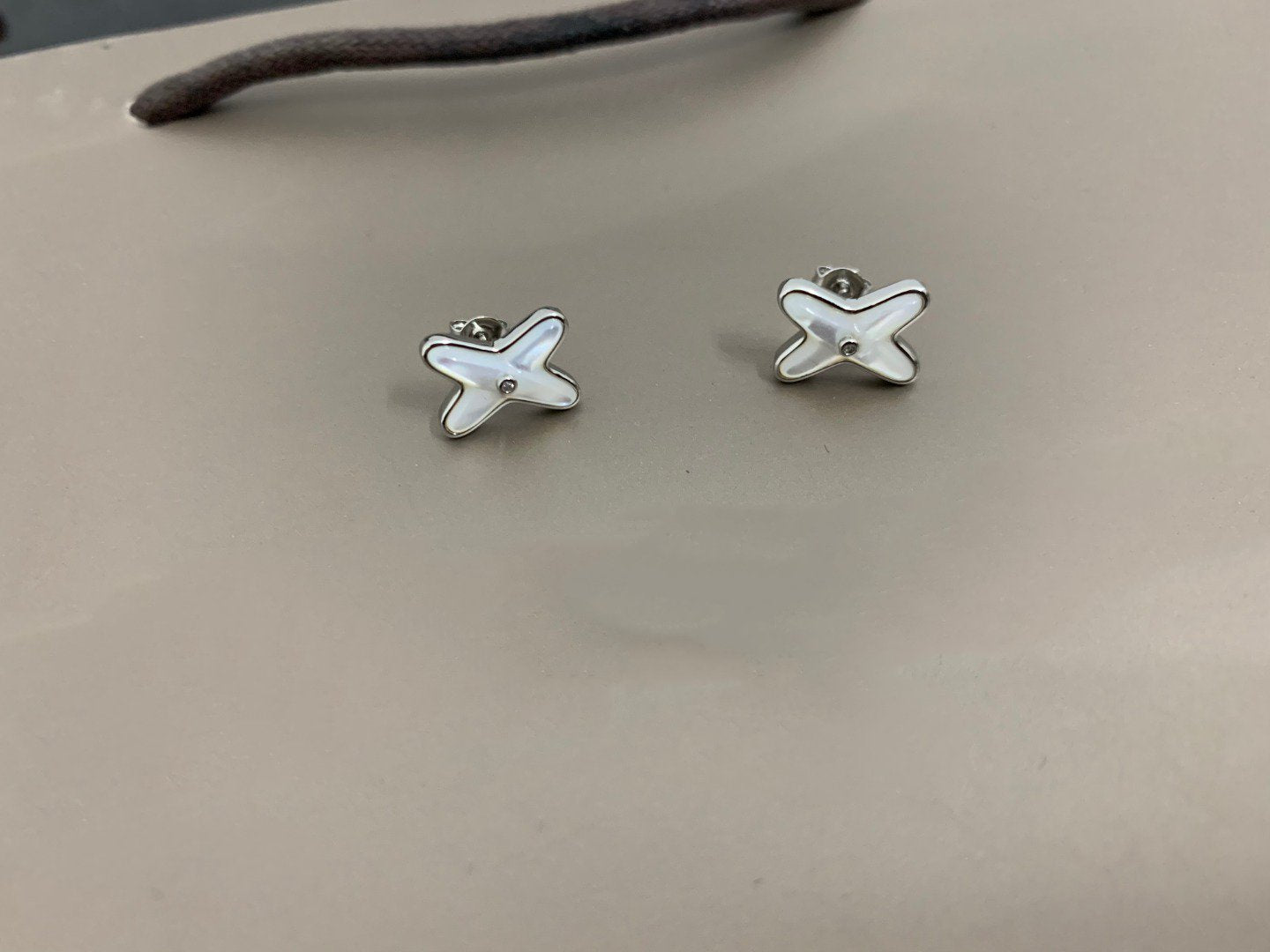 [：Polaidi Jewelry]JEUX DE WHITE MOP SILVER DIAMOND EARRINGS