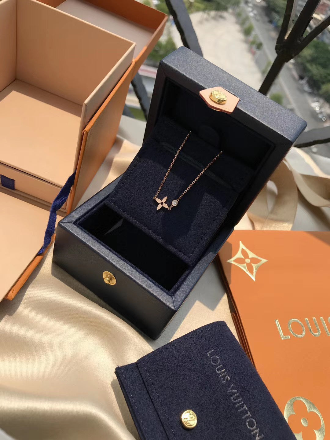 [：Polaidi Jewelry]BLOSSOM PENDANT PINK GOLD AND DIAMOND