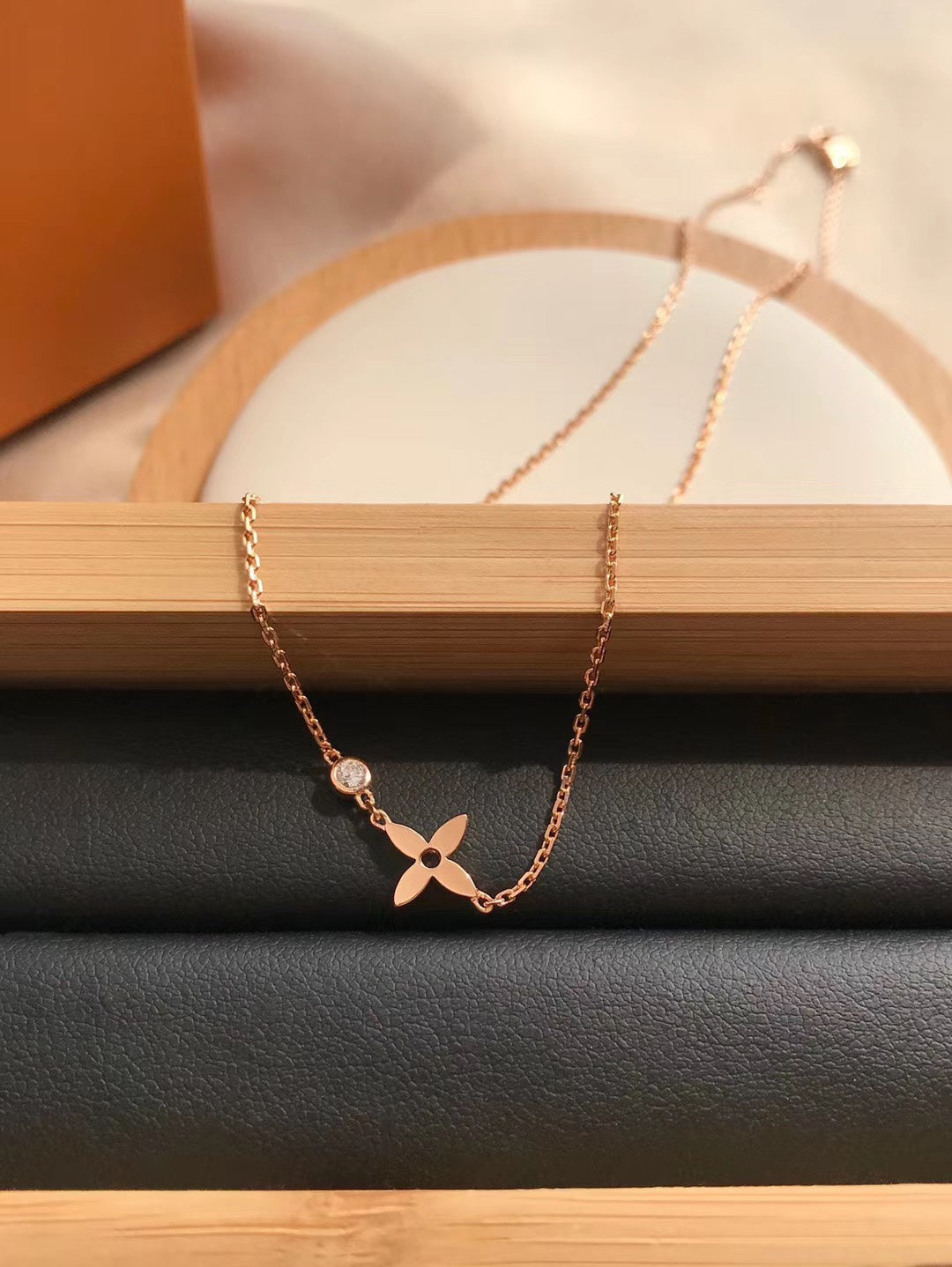 [：Polaidi Jewelry]BLOSSOM PENDANT PINK GOLD AND DIAMOND