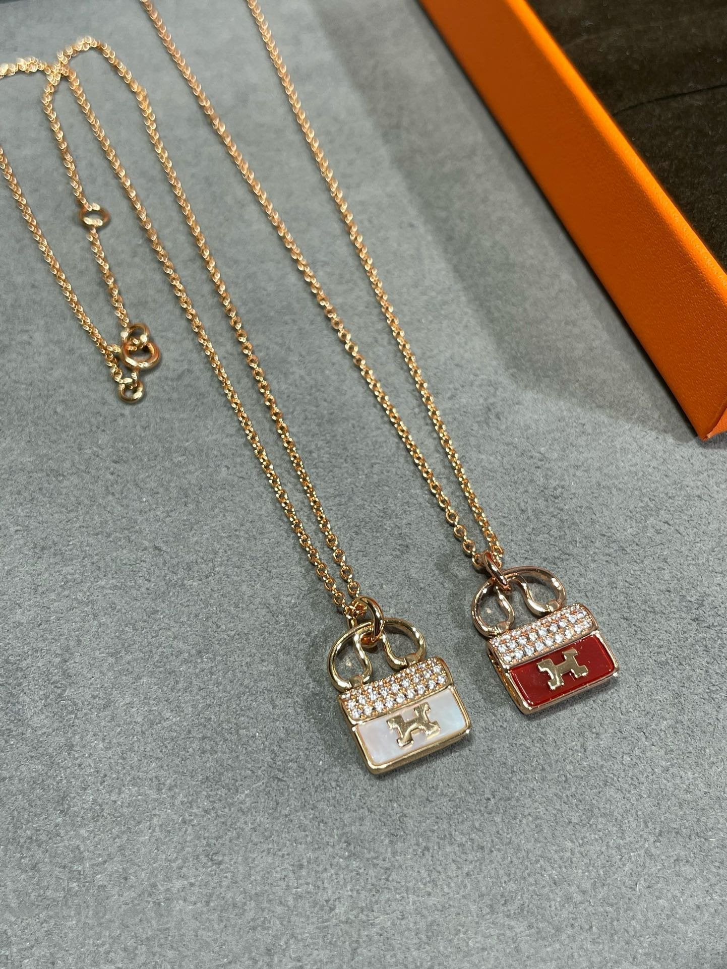 [：Polaidi Jewelry]H CIRCE MOISSANITE PENDANT NECKLACE GOLD