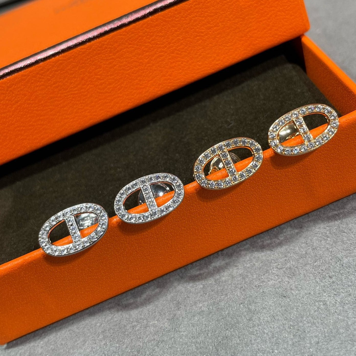 [Polaidi Jewelry]HM FULL DIAMOND PIG NOSE STUD EARRINGS