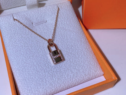 [Polaidi Jewelry]HM ADVANCED NICHE LOCK HEAD NECKLACE DIAMONDS