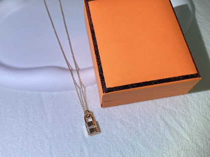 [Polaidi Jewelry]HM ADVANCED NICHE LOCK HEAD NECKLACE DIAMONDS