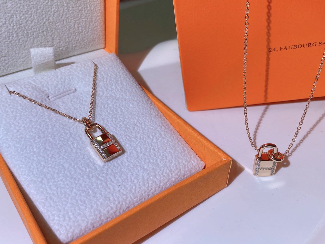 [Polaidi Jewelry]HM ADVANCED NICHE LOCK HEAD NECKLACE DIAMONDS