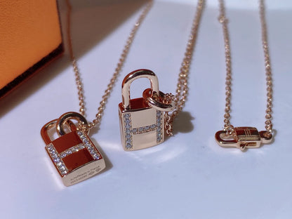 [：Polaidi Jewelry]HM ADVANCED NICHE LOCK HEAD NECKLACE DIAMONDS