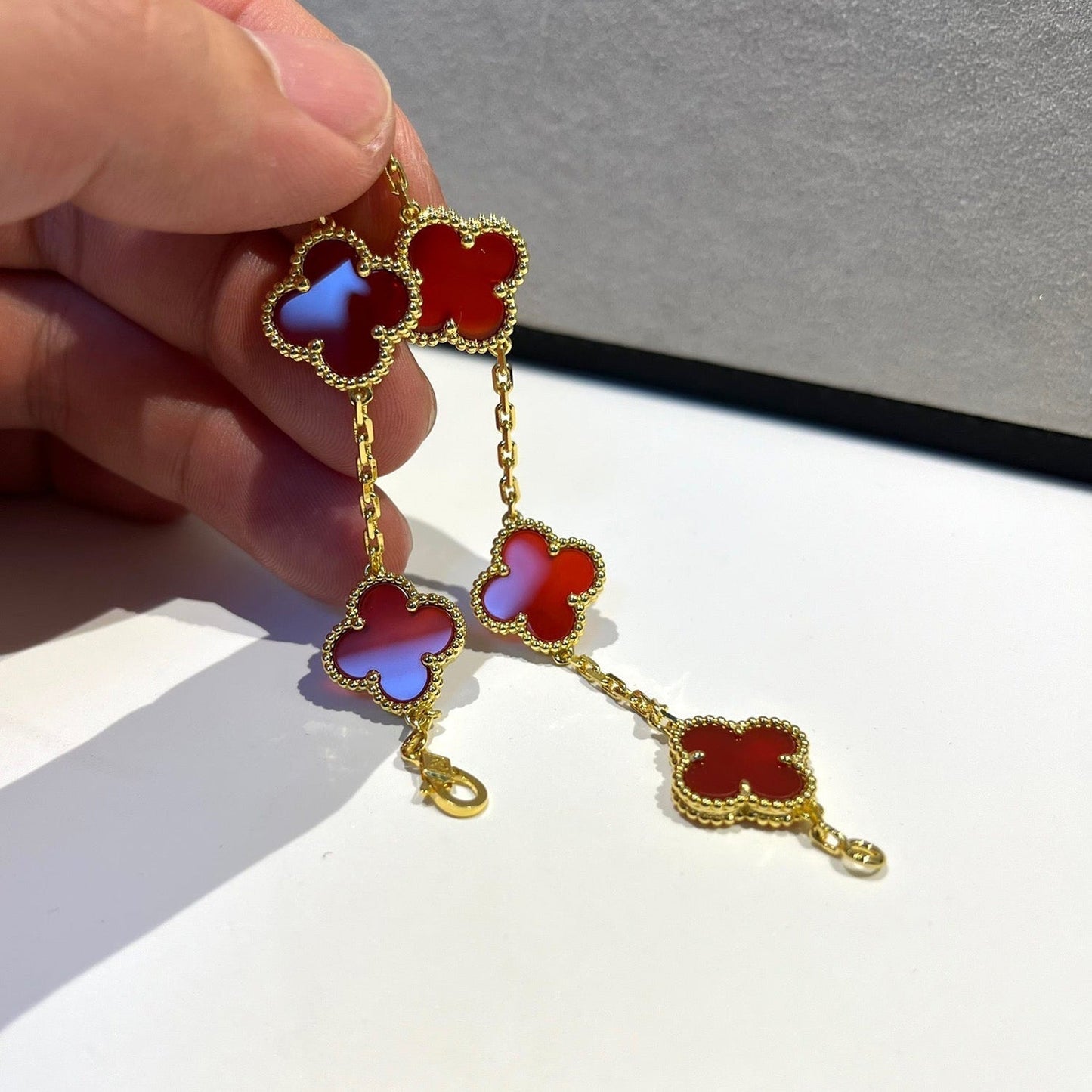 [：Polaidi Jewelry]CLOVER 5 MOTIFS RED AGATE  BRACELET